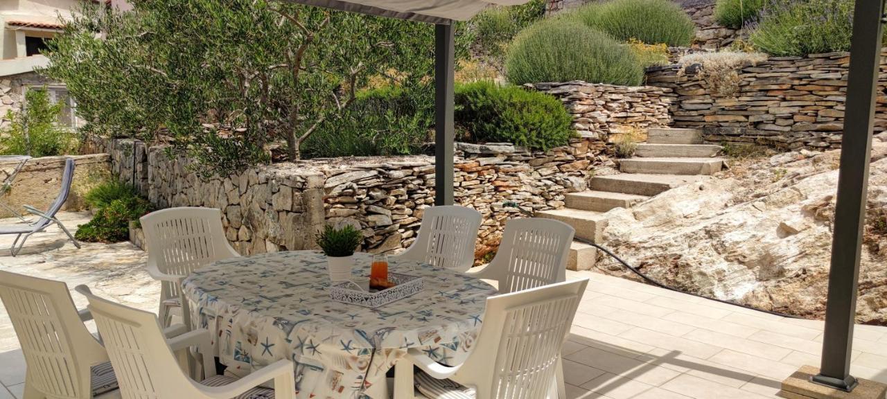 Rogač Apartments Solta מראה חיצוני תמונה