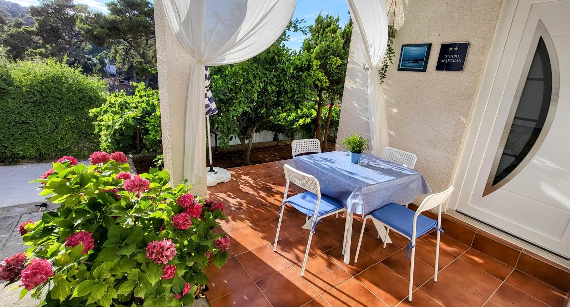 Rogač Apartments Solta מראה חיצוני תמונה