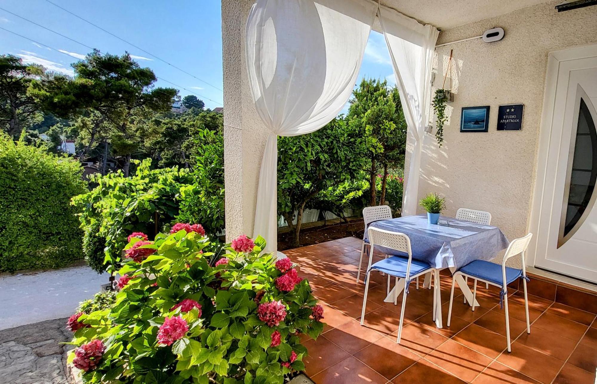 Rogač Apartments Solta מראה חיצוני תמונה