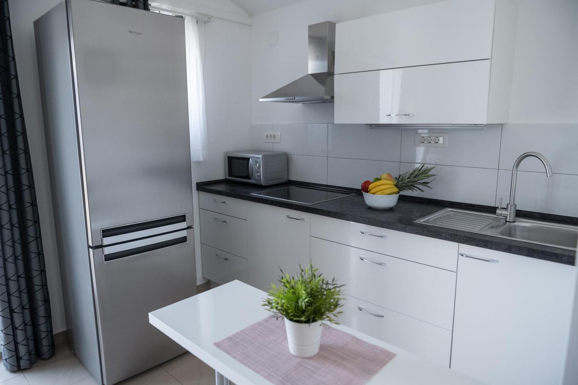 Rogač Apartments Solta מראה חיצוני תמונה