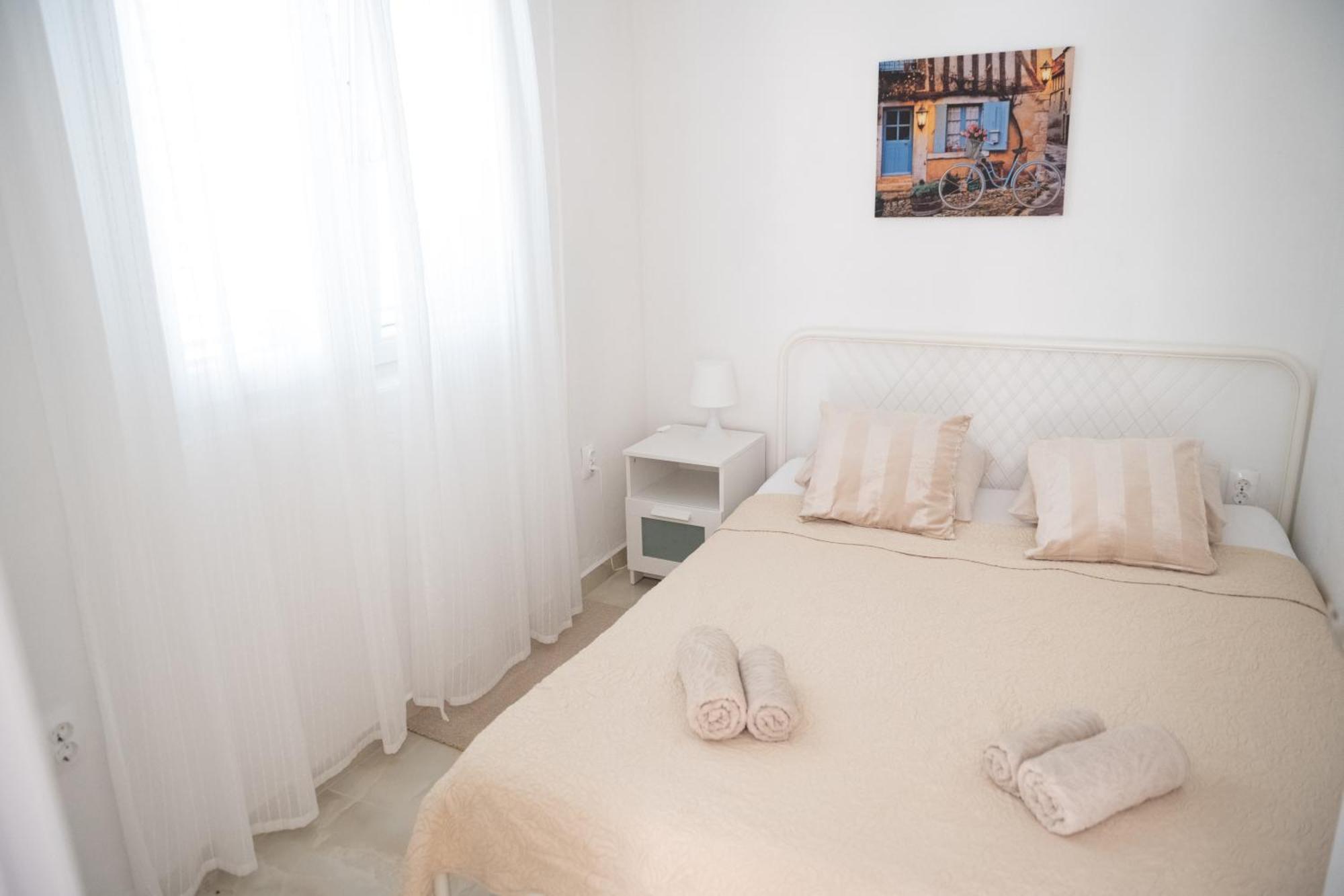 Rogač Apartments Solta מראה חיצוני תמונה