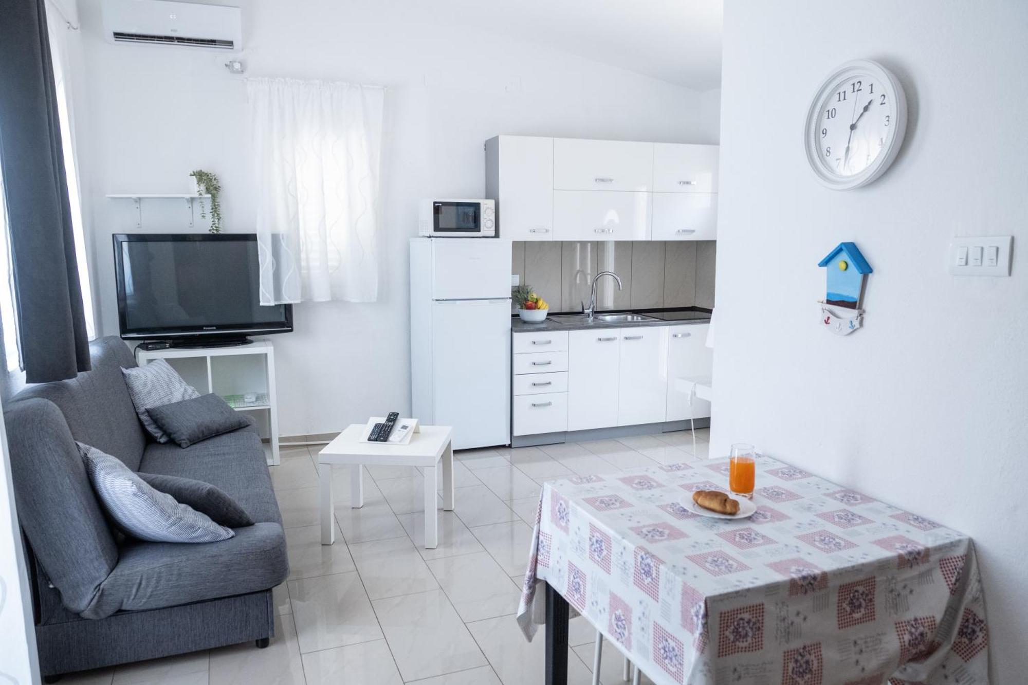 Rogač Apartments Solta מראה חיצוני תמונה